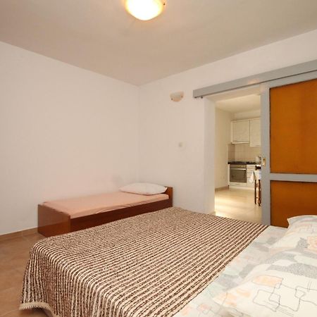 Apartments With A Parking Space Makarska - 6792 Bilik gambar