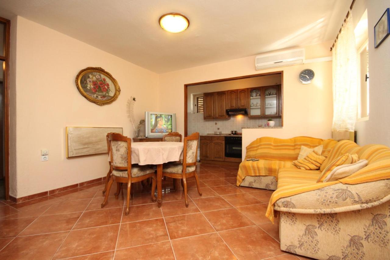 Apartments With A Parking Space Makarska - 6792 Luaran gambar